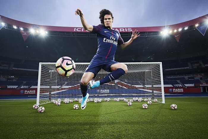 Cavani-PSG-Kit.jpg